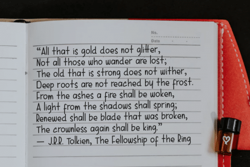 Karenina Handwriting Font