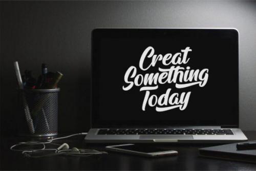 Arfelick Feather Script Font 5