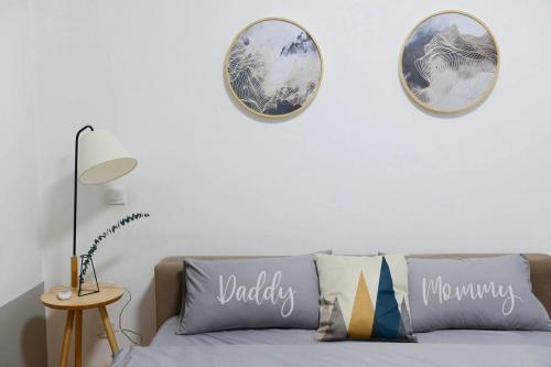 Elmore Calligraphy Font 6