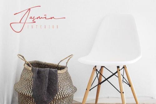 Yonitta Signature Script Font 2