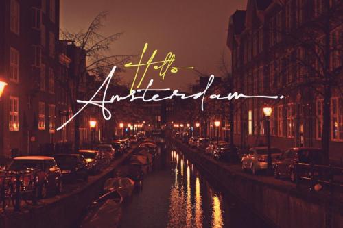 Yonitta Signature Script Font 4