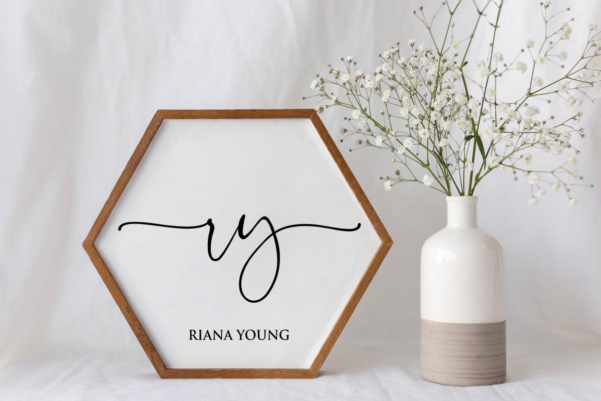 Charming – Modern Script Font  2