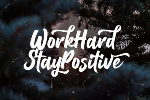 Balhgi Rizetons Brush Font  10