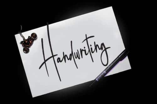 Brush Flower Handwritten Font 3
