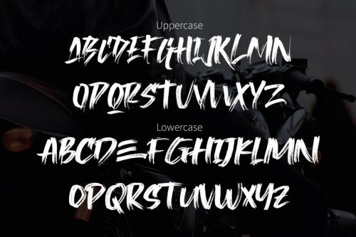 Caendr Brush Font 4