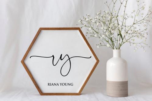 Charming – Modern Script Font  2