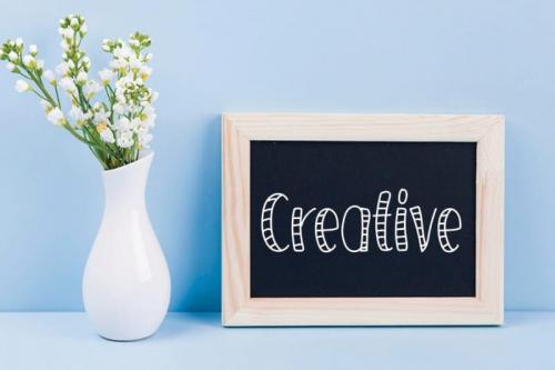 Dahlia Flowers Display Font 2