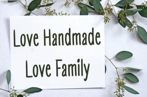 Dandelion Flower Display Font 3