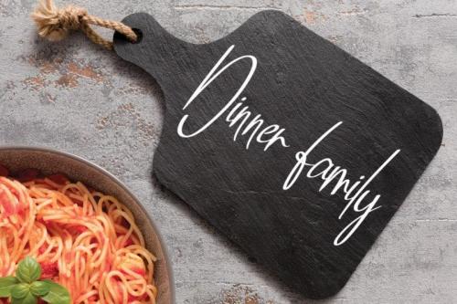 Eidelweis Signature Script Font  2