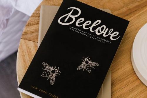 Elegant Script Font  4