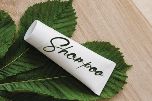 Emolka Flower Script Font 3