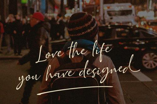 Golden Class Script Font 13