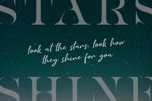 Golden Class Script Font 2