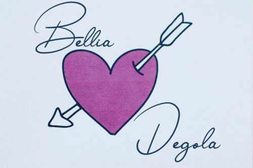 Halligo Handwritten Font  2