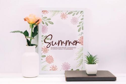 Handycrafts Handwritten Font 1