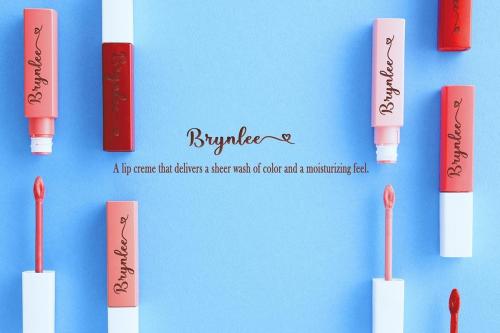Hellilove Calligraphy Font 2