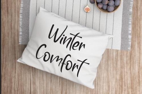 Hello Winter Script Font 1