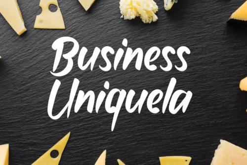 Laurel flower Script Font 1