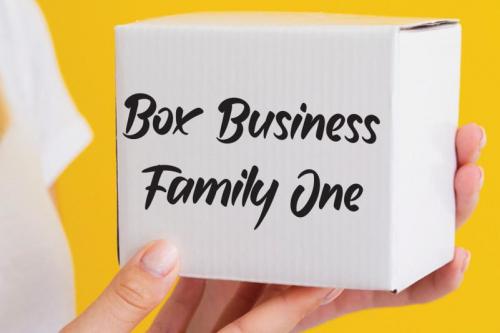 Laurel flower Script Font 2