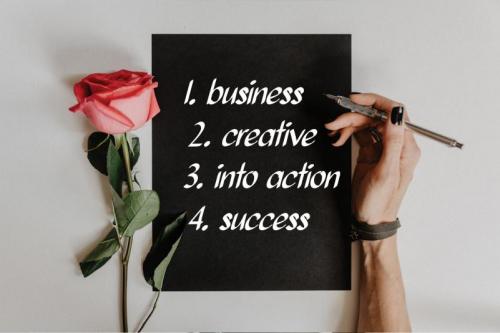 Quince Flower Brush Font 3