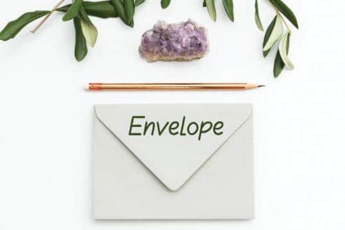 Ragilonia Flower Handwritten Font 1