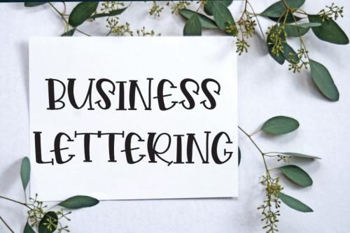 Saffron Display Font 1