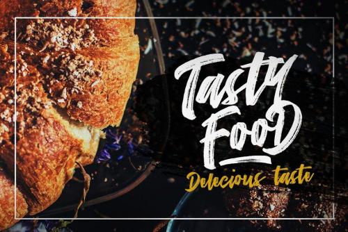 The Conquer Brush Font  6