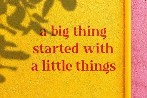 Timeline Serif Font 4