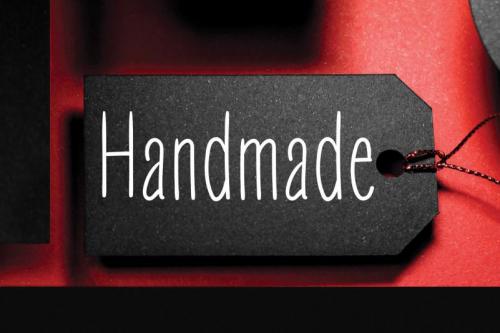 Wisteria Flower Handwritten Font 2