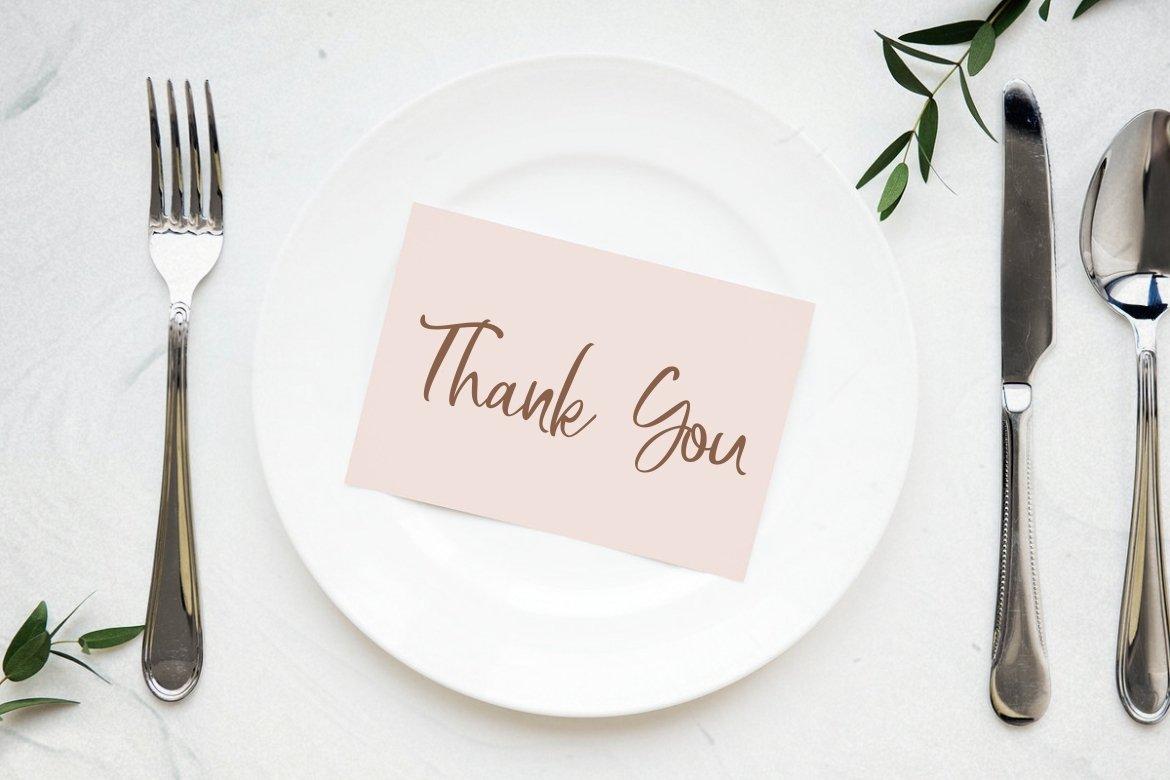 Bread Store Script Font 11