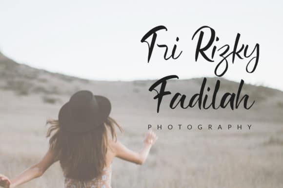 Rusty Frozee Script Font 6