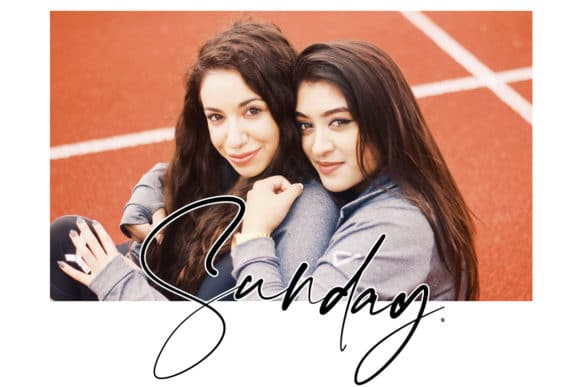 The Moon Falls Font 5