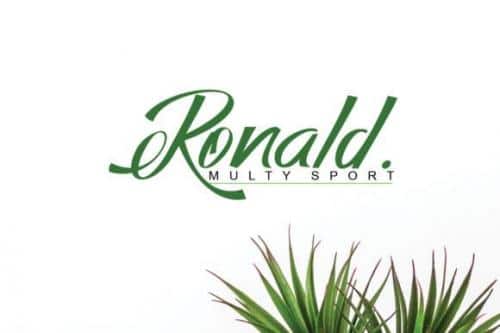 Albias Smug Script Font 6