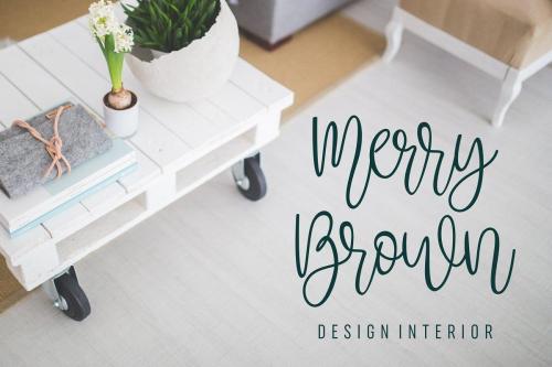 Belly Beauty Handwritten Font 2