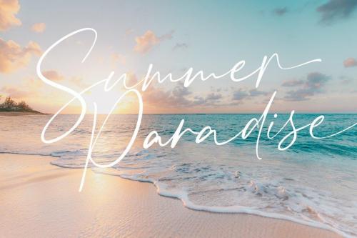 Crimson Foam Handwritten Script Font 1