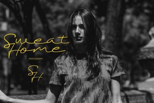 Gama Hend Script Font  1