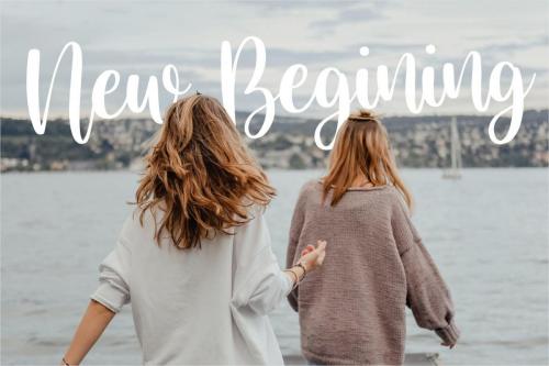 Goldie Rainbow Handwritten Font 1