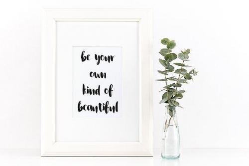 Le Fontaine Brush Font Free 4