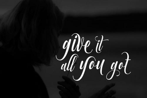 Muthya Script Font  4