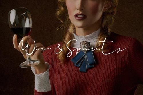 Paulina Elegance Script Font 2