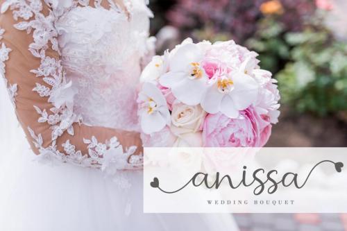 Sallsa Modern Calligraphy Script Font 4