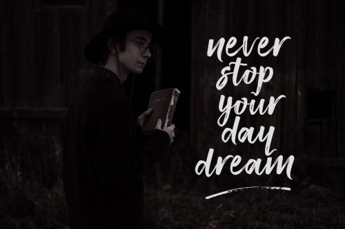 Smithen Script Font 2