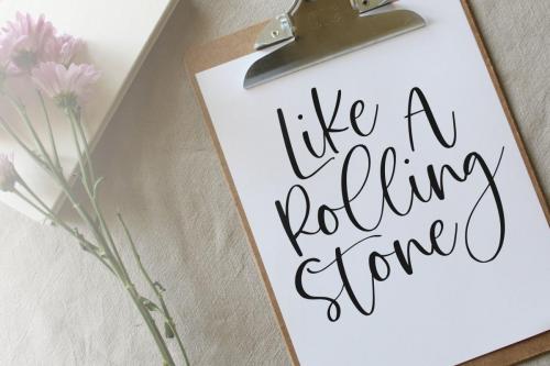 Sweet Sophie Handwritten Script Font 4