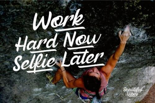 Beautiful Vibes Font 3