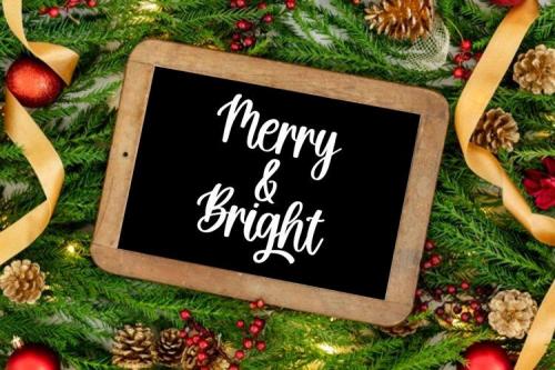 Hello Snowflake Font 6