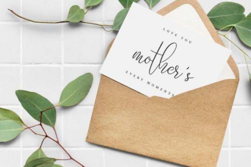 Sathien Luxurious Script Font 2