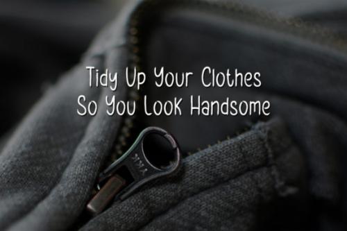 Short Zippers Font 3