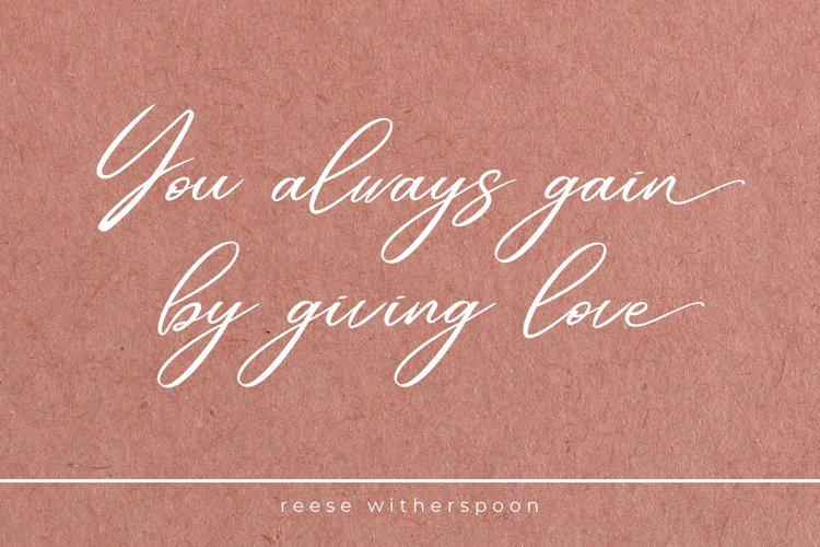 Andasia Script Font 4