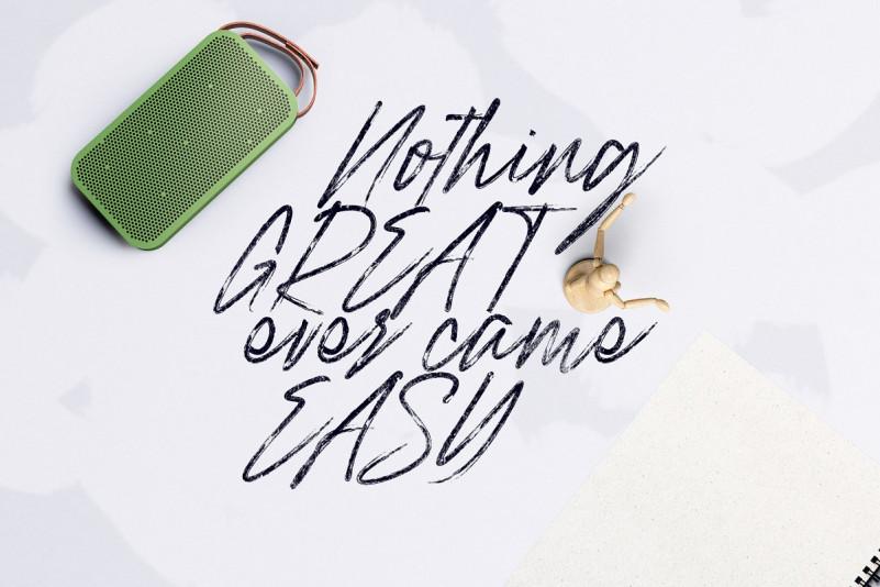 Raidden Script Font Family 2