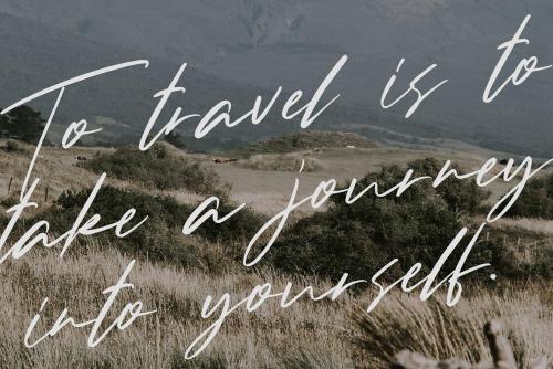 Andrea Roft Script Font 10